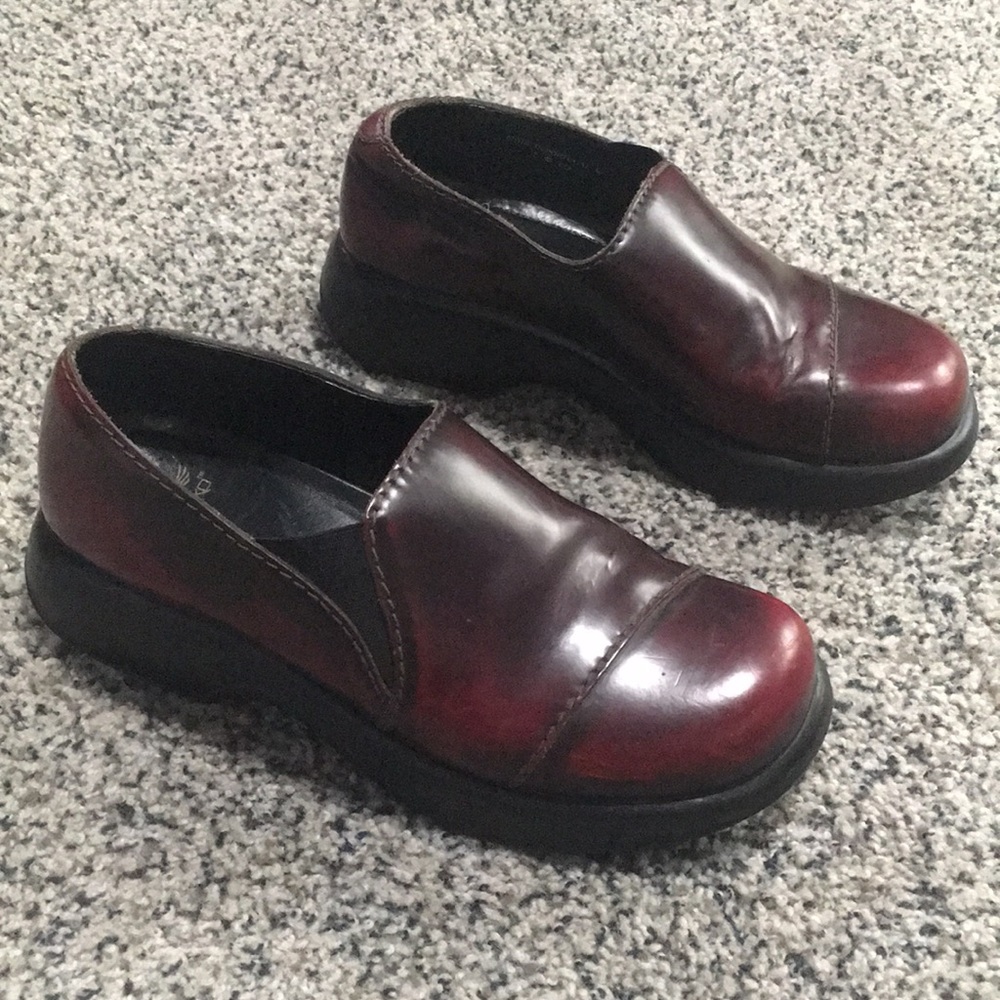 Dansko Dark Red Womens Size 40 US 9.5-10